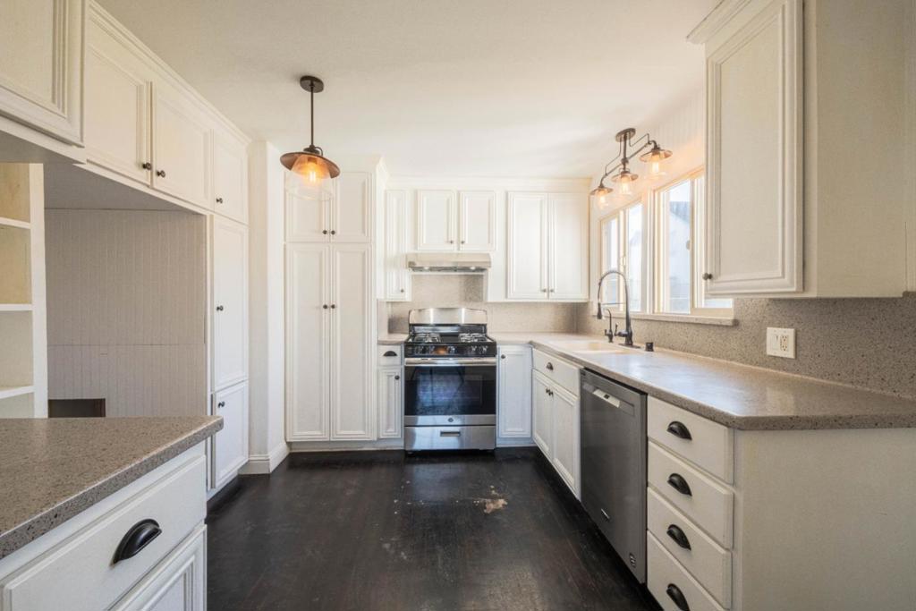 89 Clark Street Property Photo 12