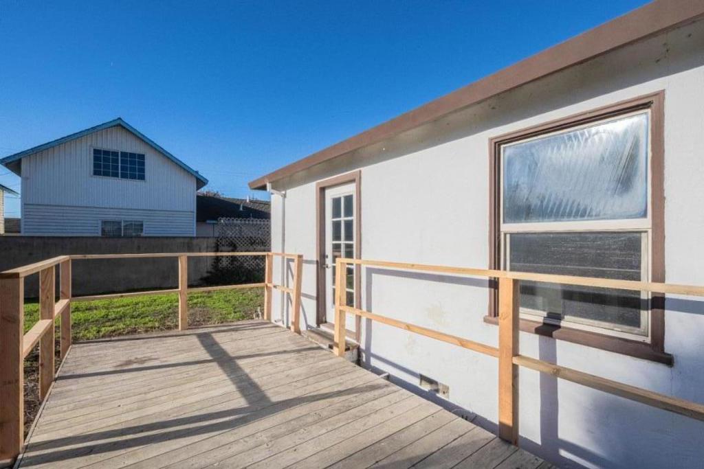 89 Clark Street Property Photo 24