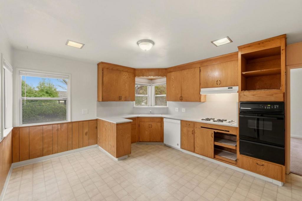 24952 Cypress Avenue Property Photo 78