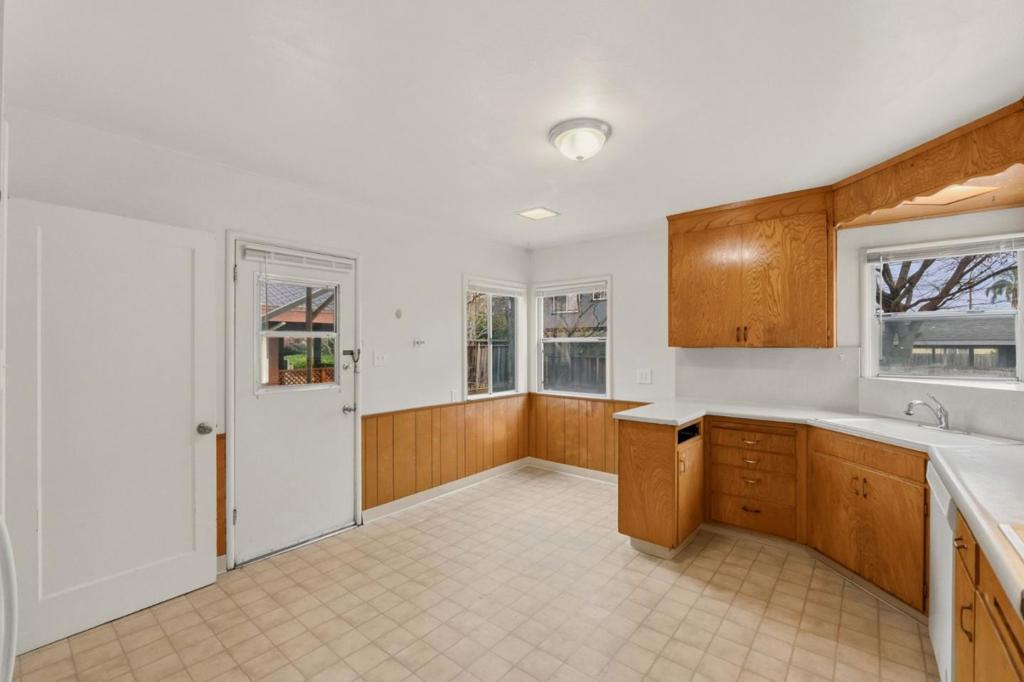 24952 Cypress Avenue Property Photo 81