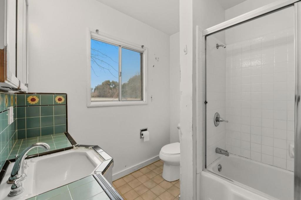 24952 Cypress Avenue Property Photo 94