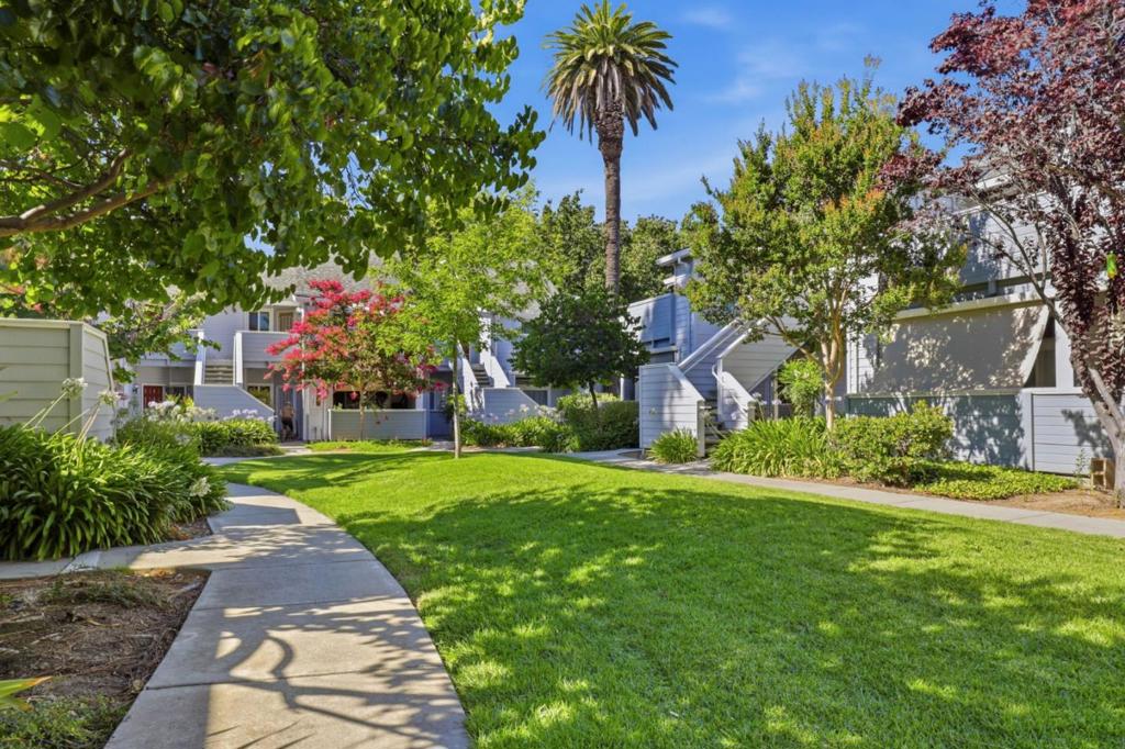 542 Shadowgraph Drive Property Photo 26
