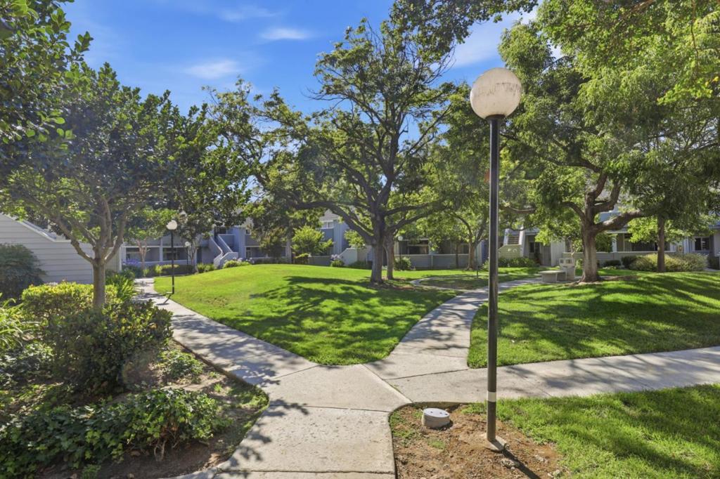 542 Shadowgraph Drive Property Photo 30