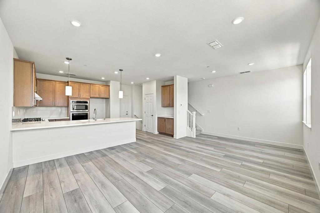 706 Morning View Property Photo 3