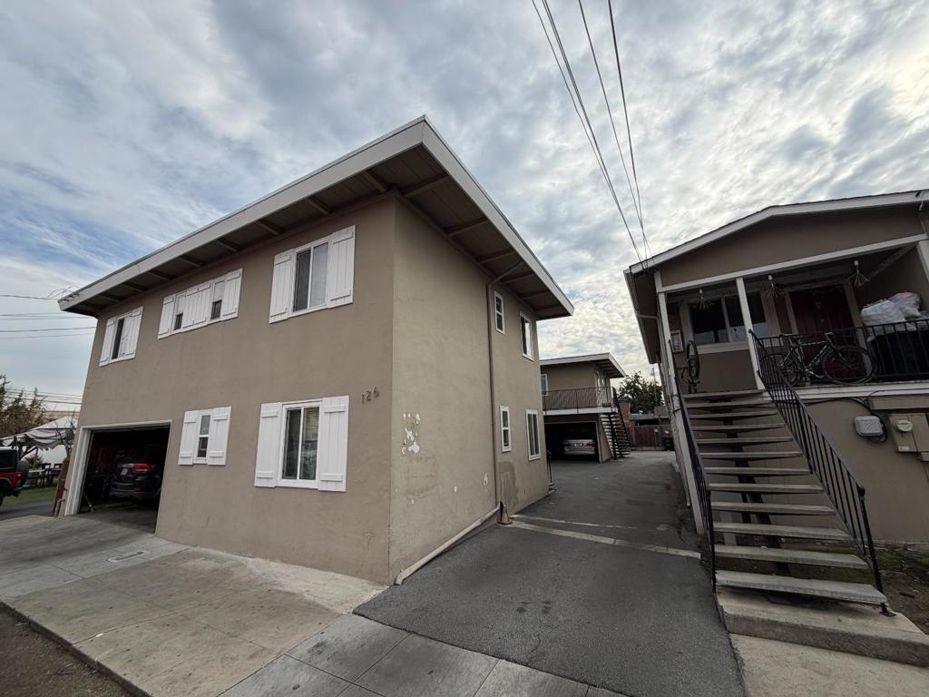 116 Pine Street Property Photo 1