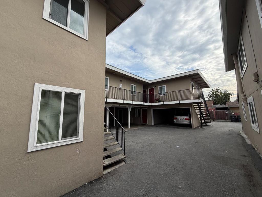 116 Pine Street Property Photo 4
