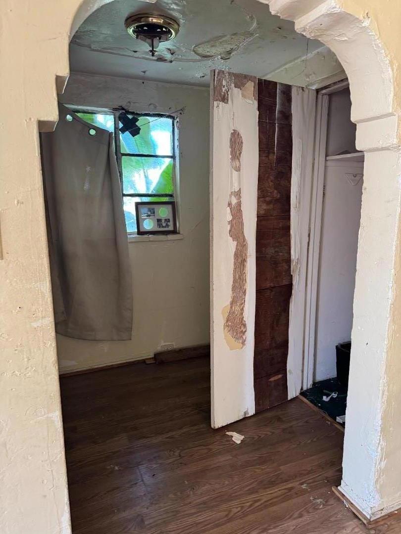2138 Dumbarton Avenue Property Photo 2