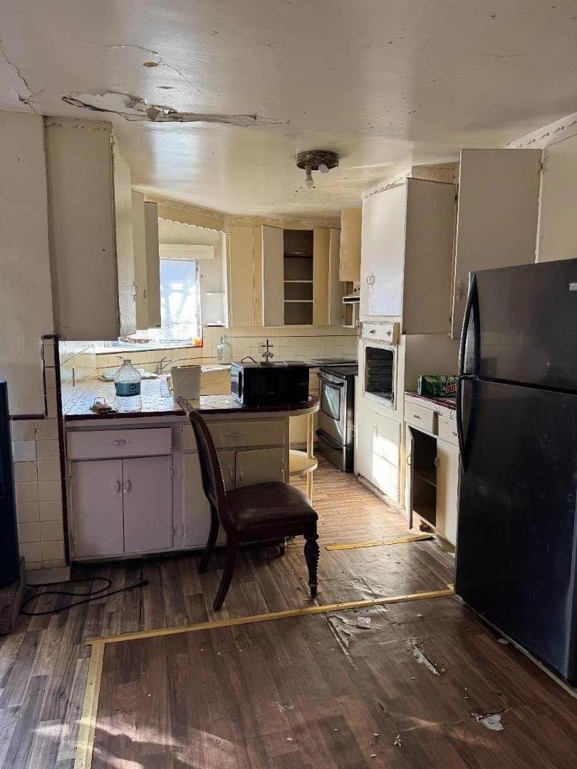 2138 Dumbarton Avenue Property Photo 4