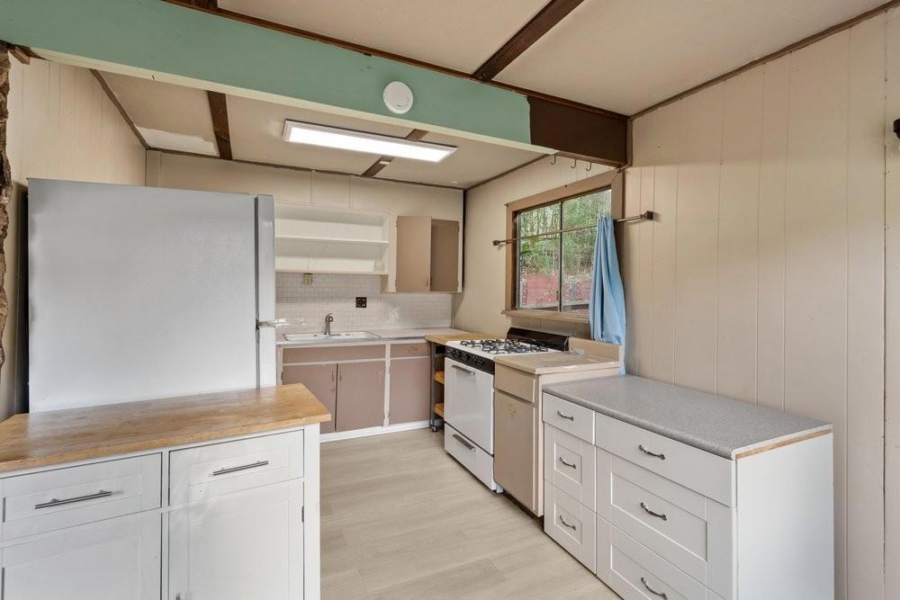 10188 Lake Boulevard Property Photo 9