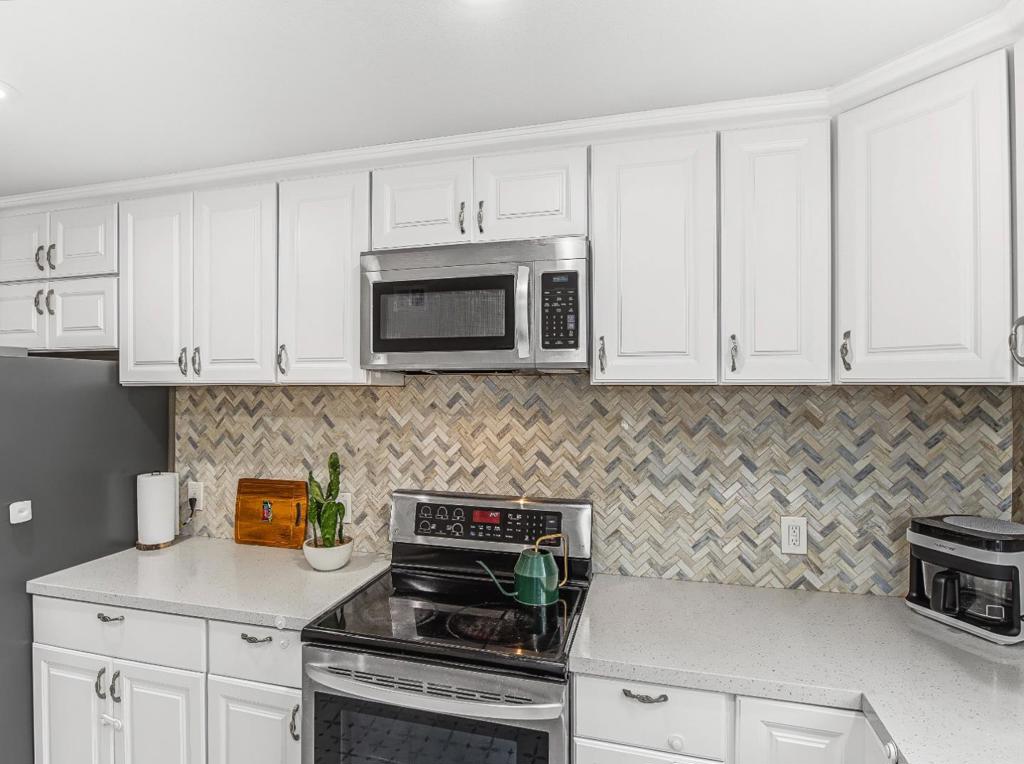2315 Warfield Way A Property Photo 10