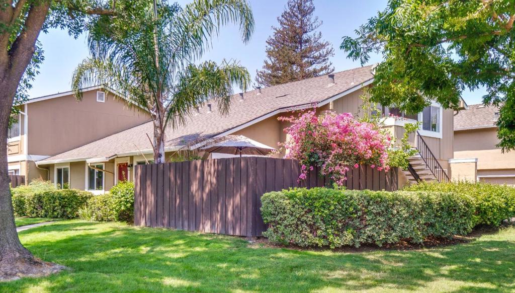 2315 Warfield Way A Property Photo 25