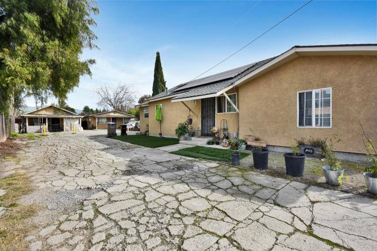 2138 E San Antonio Street Property Photo 1