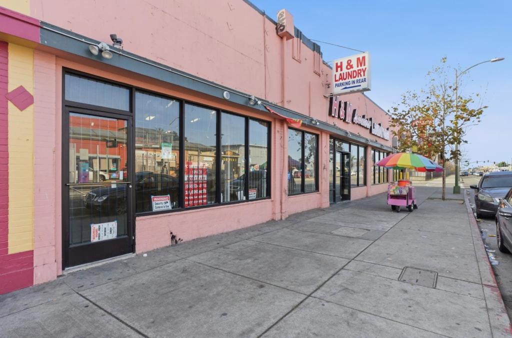 7101 International Boulevard Property Photo 1