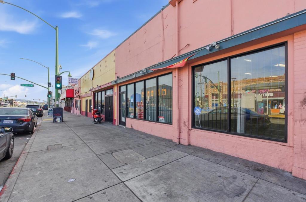 7101 International Boulevard Property Photo 2