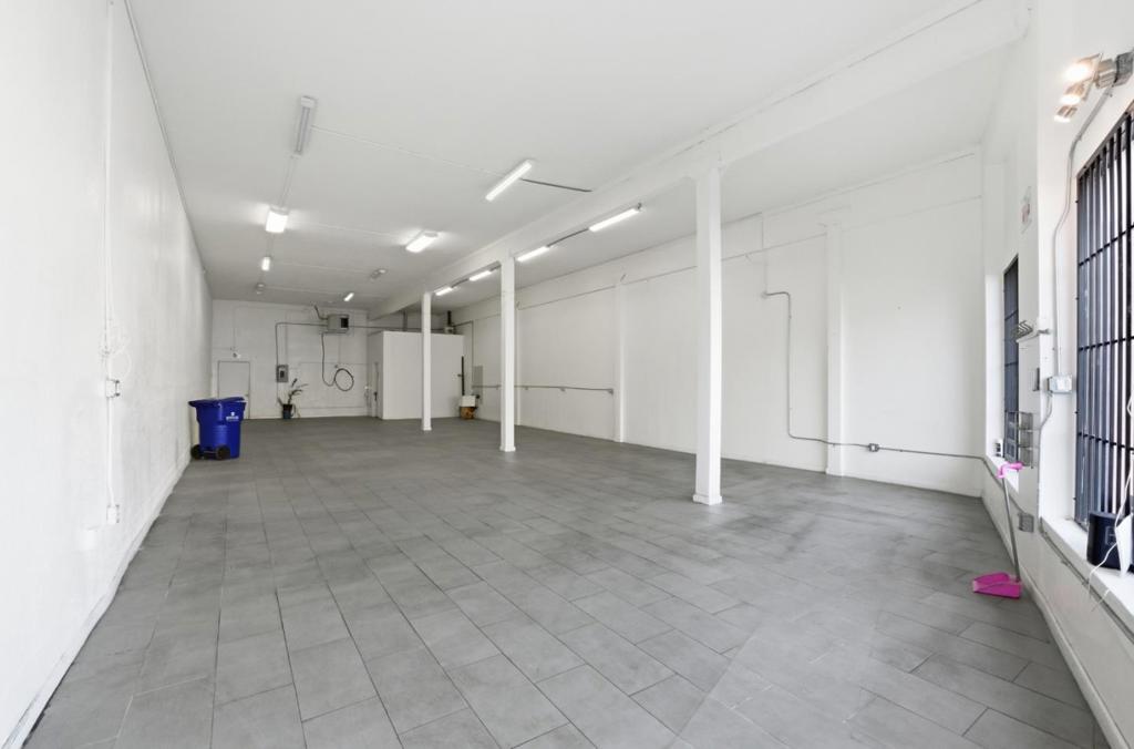 7101 International Boulevard Property Photo 6