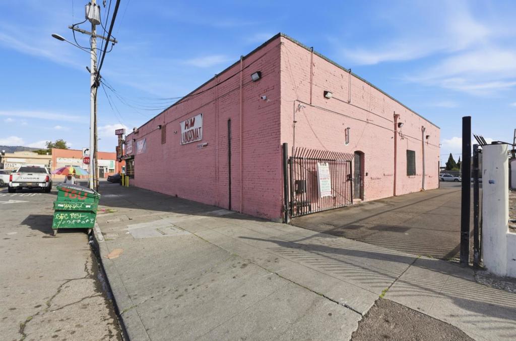 7101 International Boulevard Property Photo 20