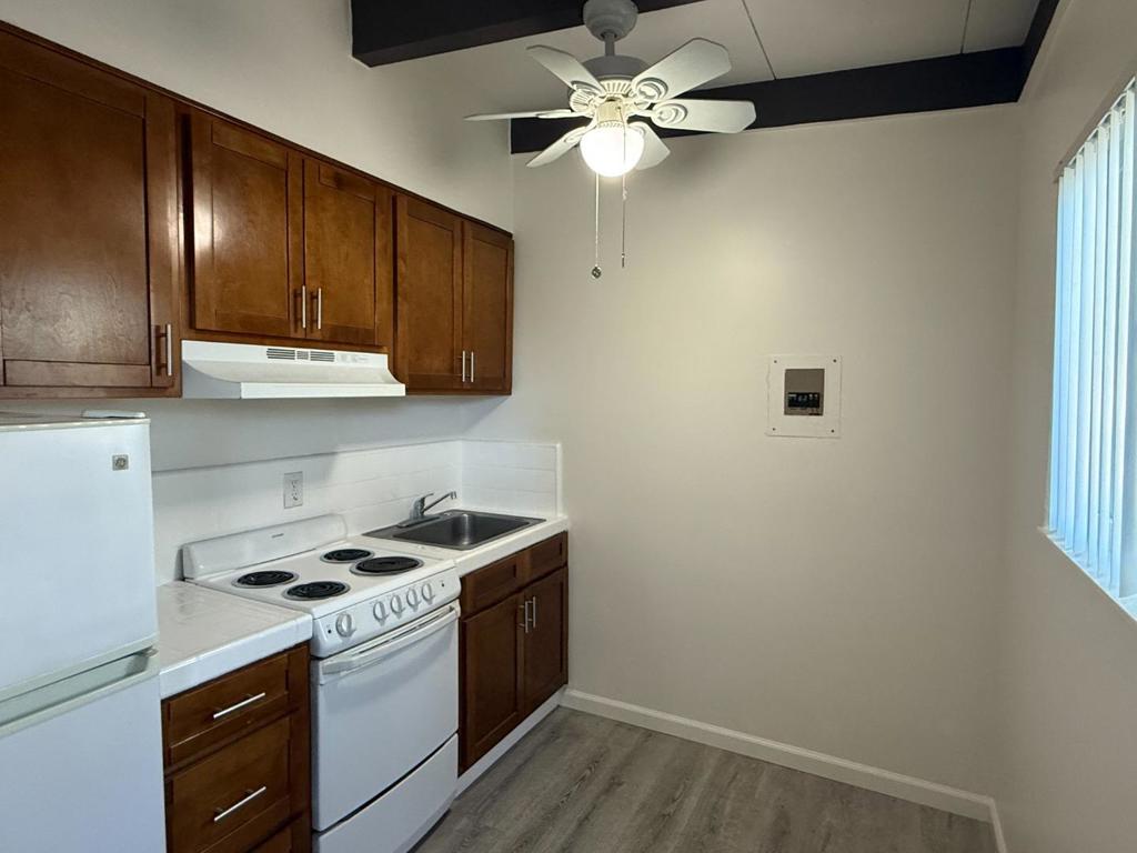 962 W Weddell Drive Property Photo 11