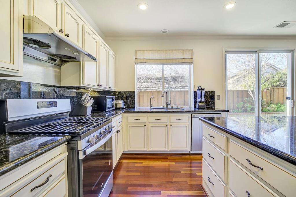 6751 Positano Lane Property Photo 15