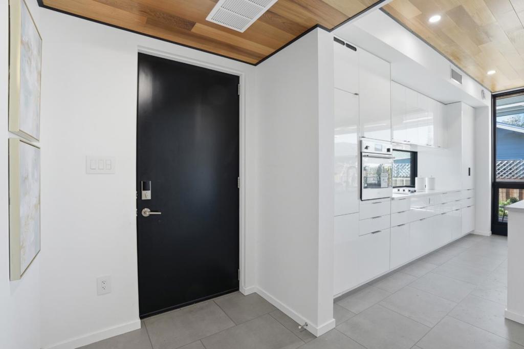 2260 Clarke Avenue Property Photo 10