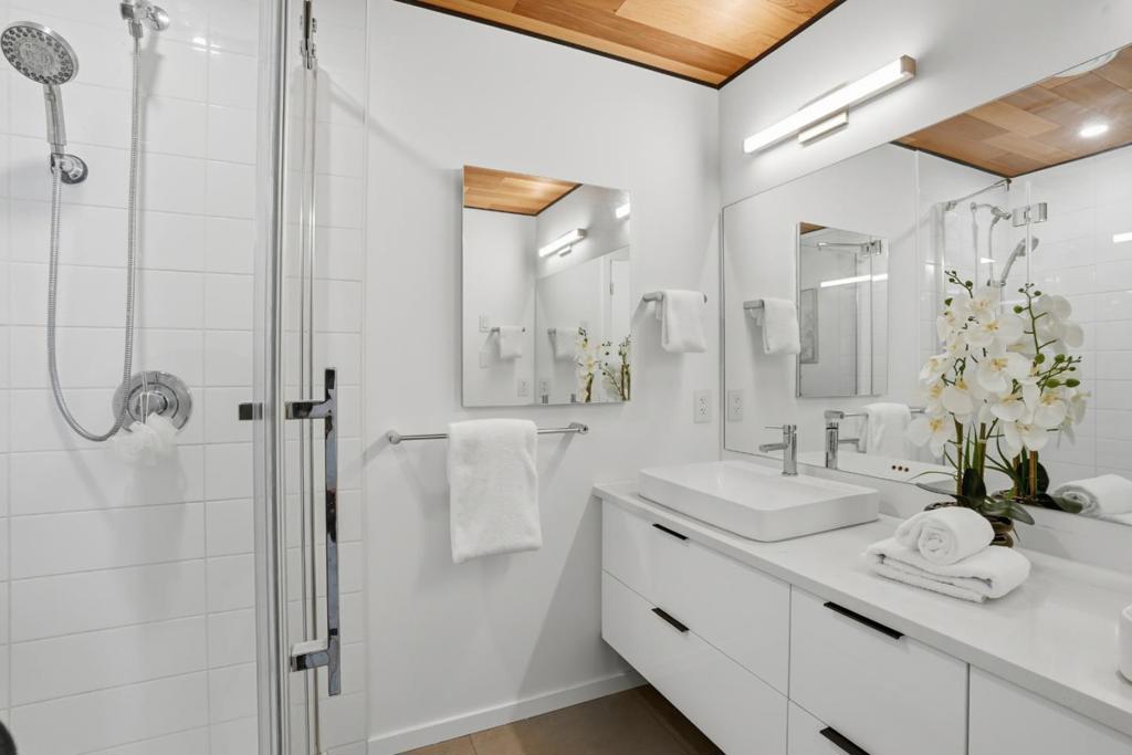2260 Clarke Avenue Property Photo 29