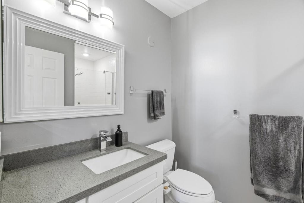 1111 Bay Street 307 Property Photo 25