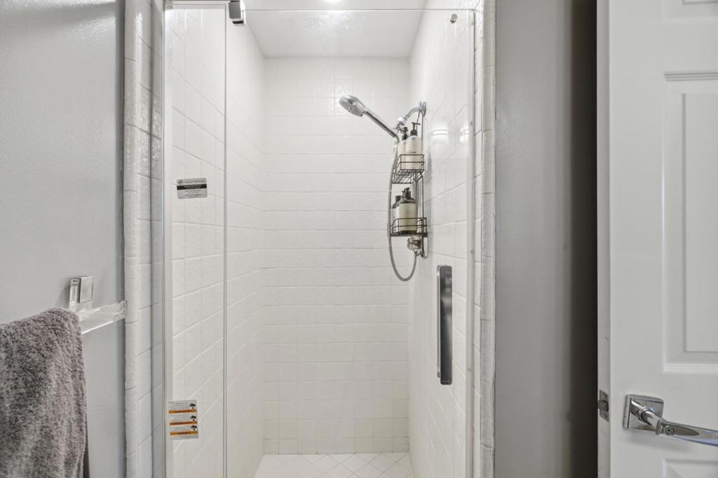 1111 Bay Street 307 Property Photo 27