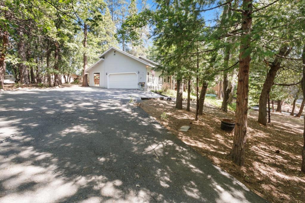 17256 Mount Elizabeth Drive Property Photo 1