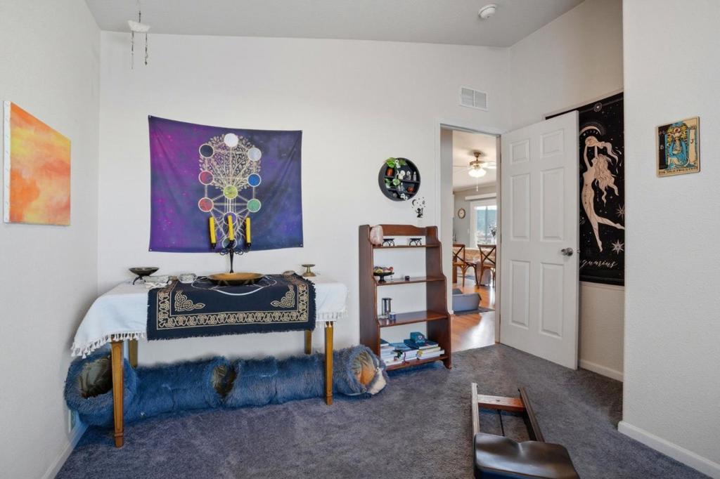 2053 E Bayshore Road Property Photo 10