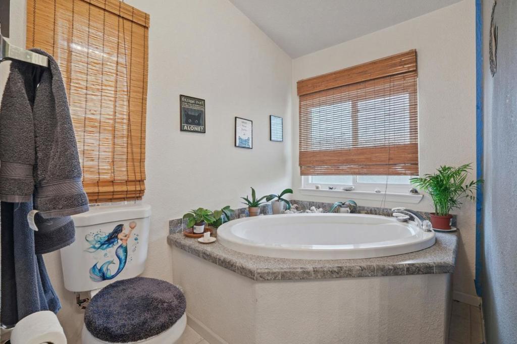 2053 E Bayshore Road Property Photo 16