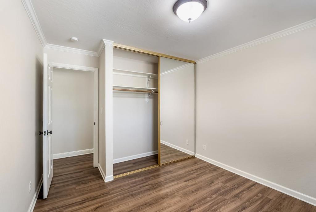 1560 Albatross Drive Property Photo 2