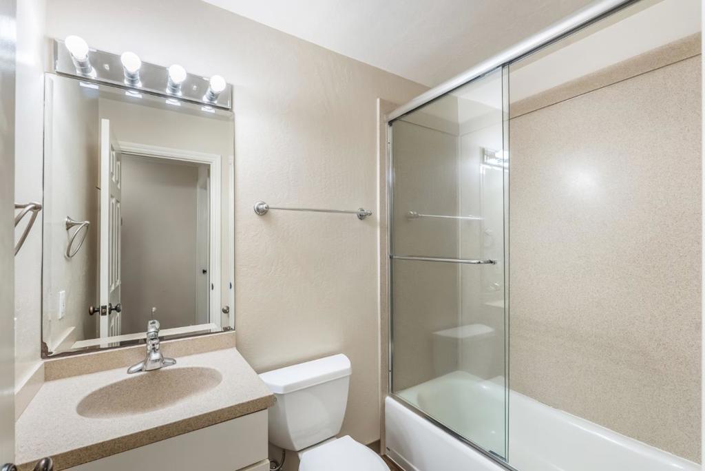 1560 Albatross Drive Property Photo 4