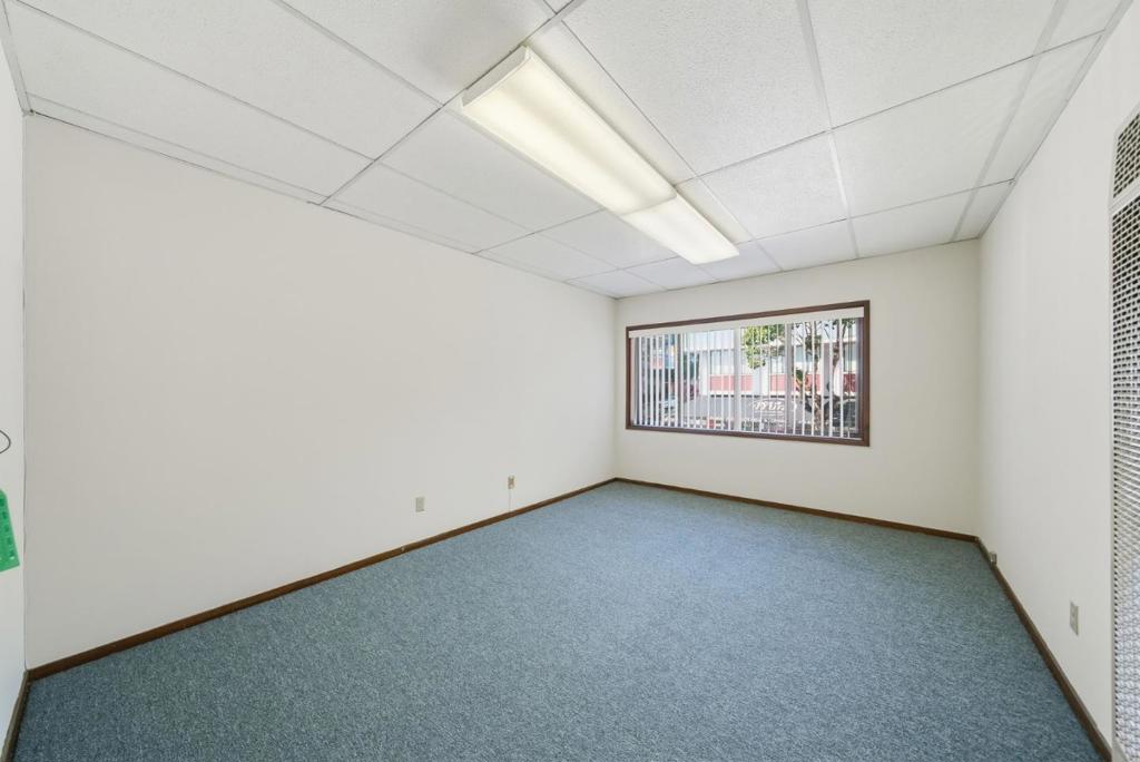 ML82034083 Property Photo 26