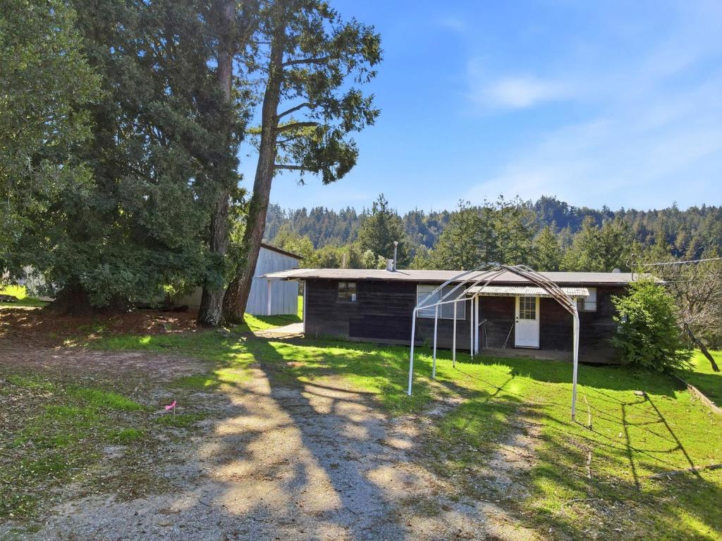 24580 Loma Prieta Avenue Property Photo 12
