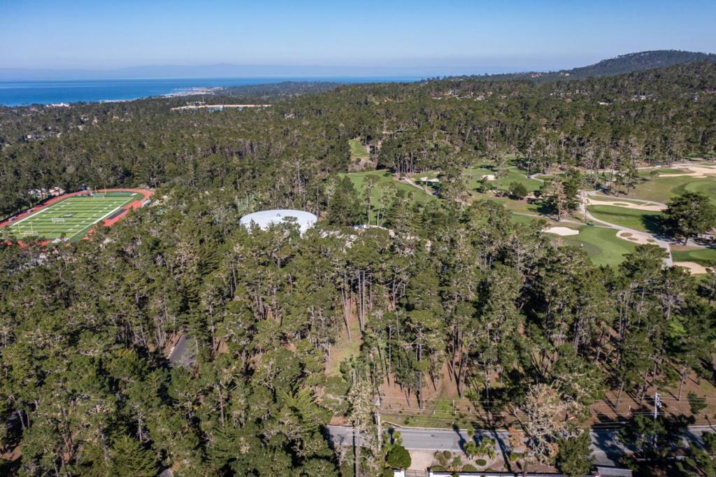 1401 Viscaino Road Property Photo 11