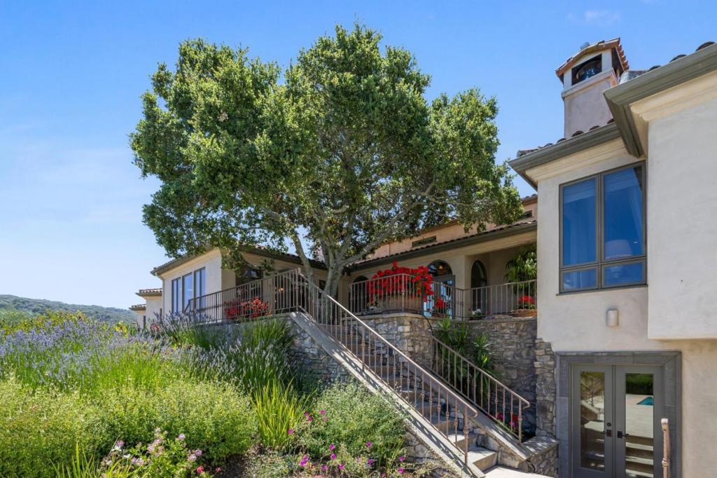 7 Redberry Property Photo 14