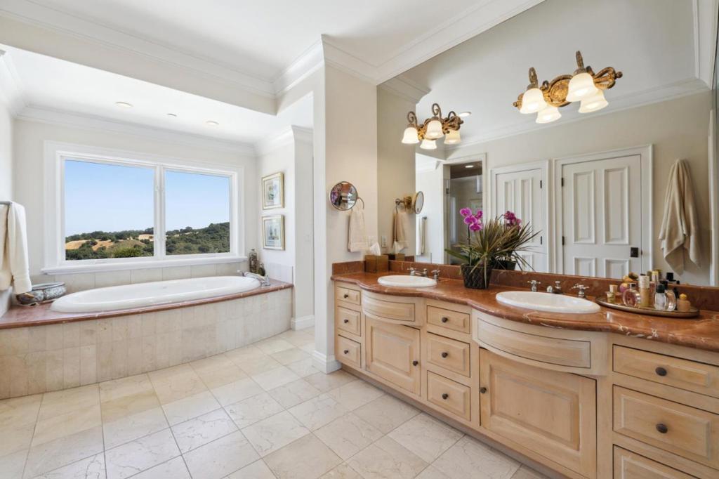 7 Redberry Property Photo 30