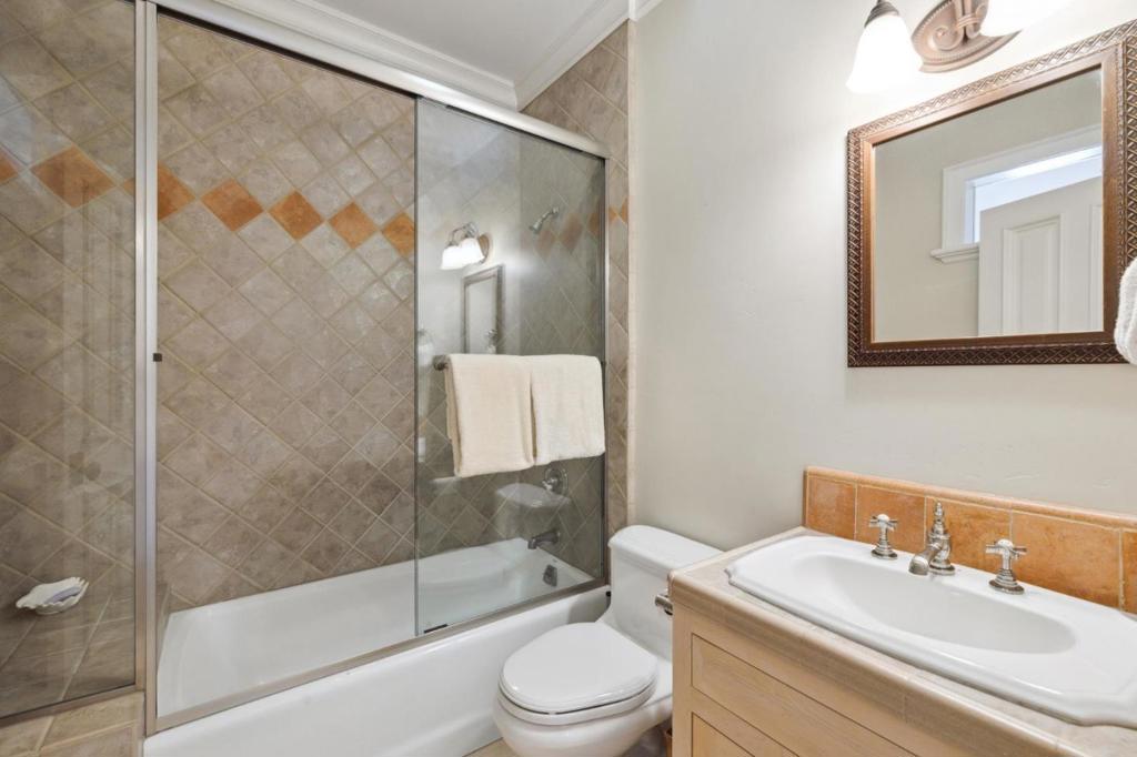 7 Redberry Property Photo 32