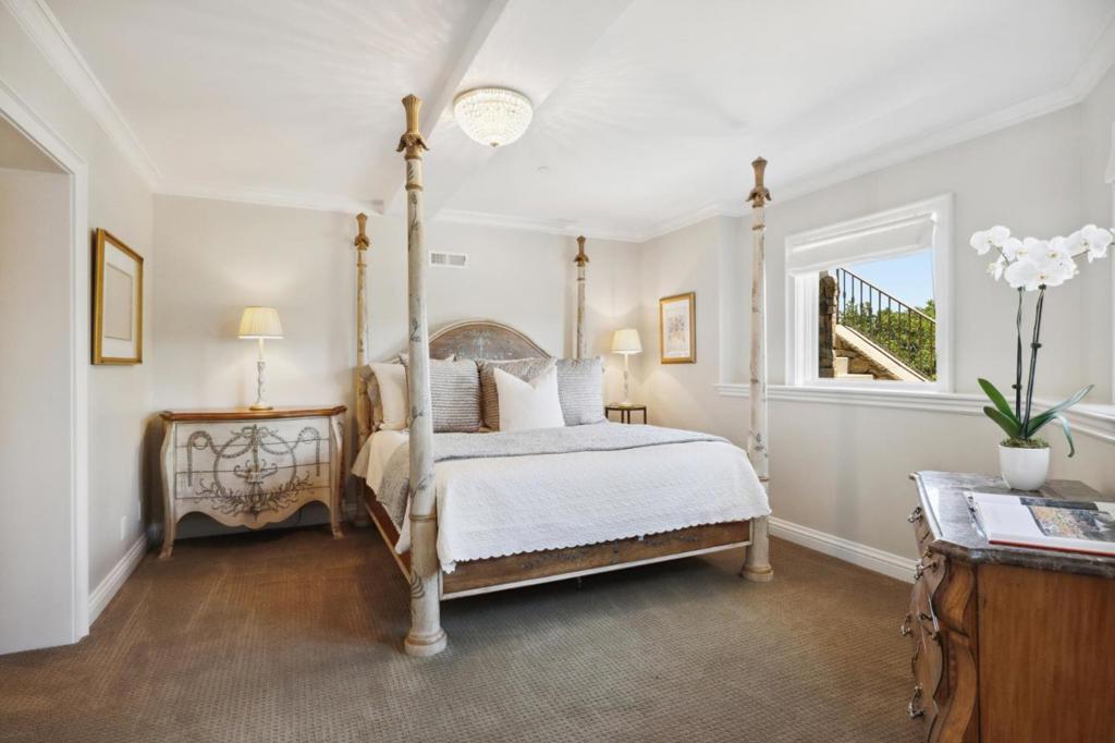 7 Redberry Property Photo 37