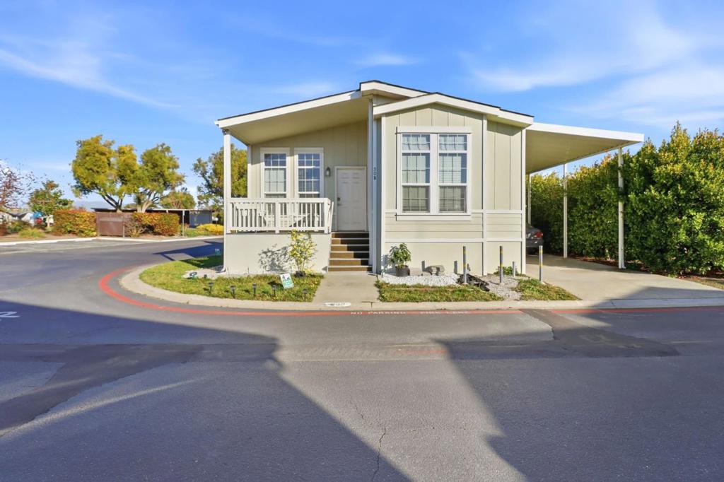 1220 Tasman Drive 508 Property Photo 1