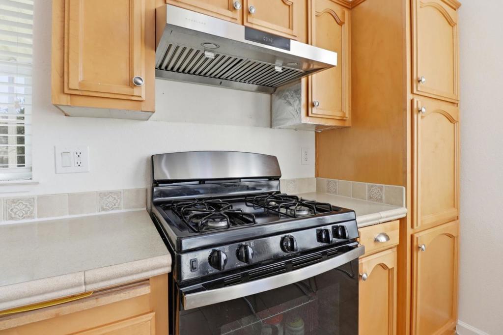 1220 Tasman Drive 508 Property Photo 6