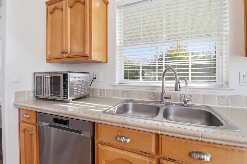 1220 Tasman Drive 508 Property Photo 7