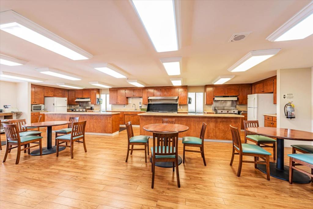 1220 Tasman Drive 508 Property Photo 30