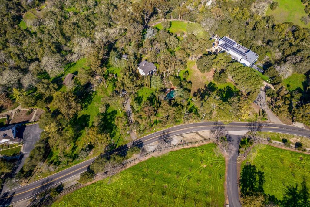 26731 Taaffe Road Property Photo 6