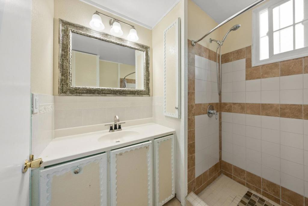 6726 Lakeshore Boulevard Property Photo 29