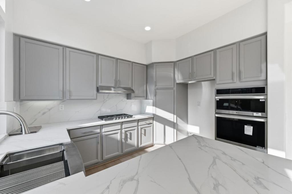 310 Grau Drive Property Photo 14