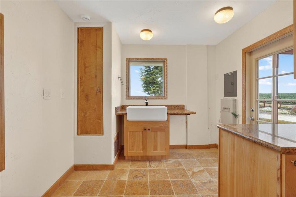 260 Giberson Road Property Photo 29
