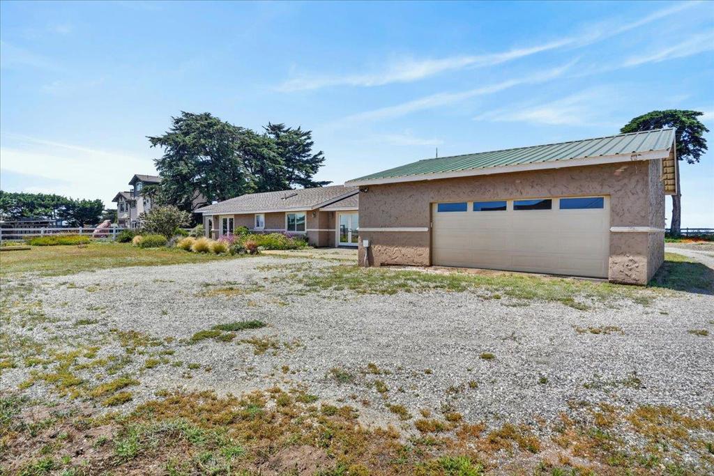 260 Giberson Road Property Photo 44
