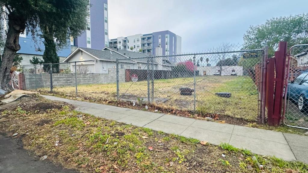 278 Grand Avenue Property Photo 1