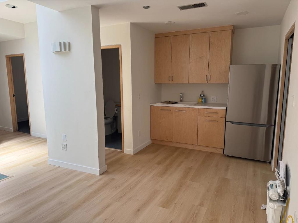 1315 Pacific A Property Photo 3