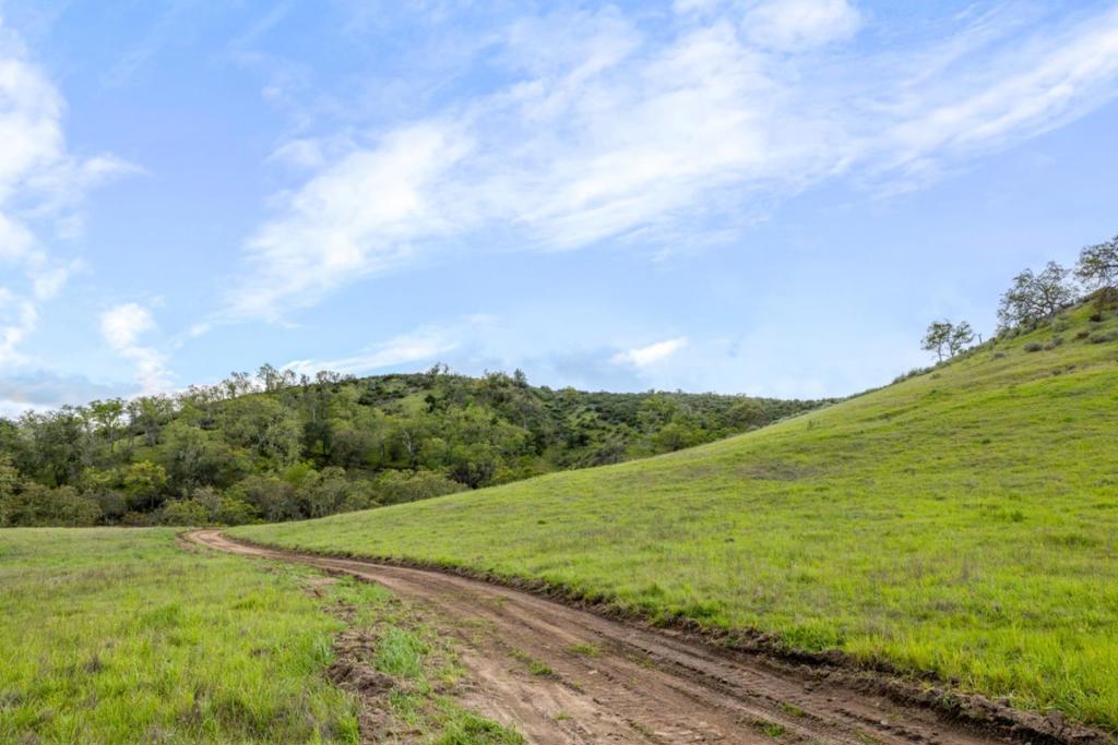 0 Cachagua Road Property Photo 24